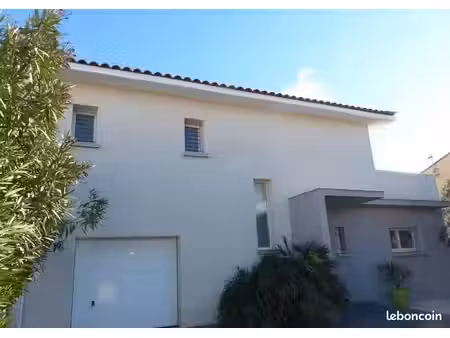 villa 4 pièces 85 m²