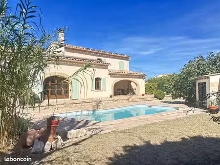 villa 6 pièces 197 m²