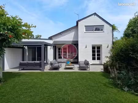 villa 6 pièces 131 m²