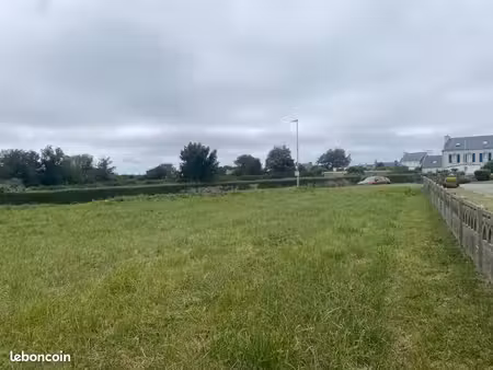 terrain 850 m² primelin