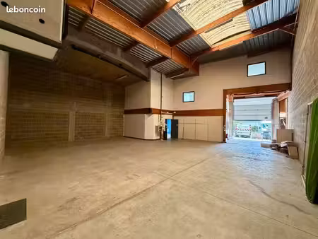 local d'activite 305 m² goussainville