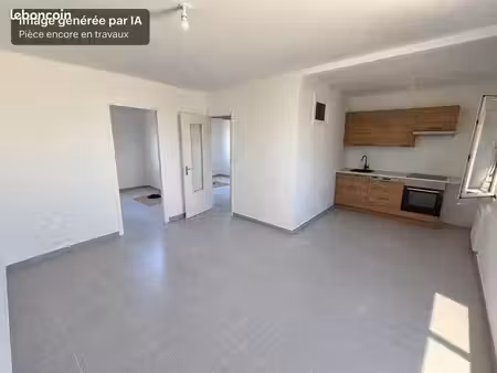 location p3 non meublé – aigues-mortes intramuros – 790 /mois