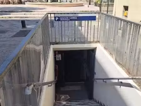 parking a nimes maison carre