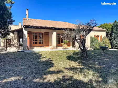 villa 5 pièces 143 m²