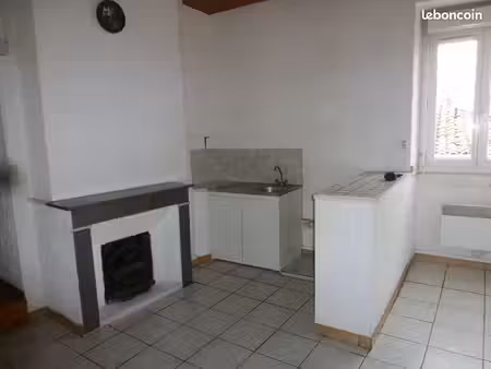 vends 2p2 rue sauvages