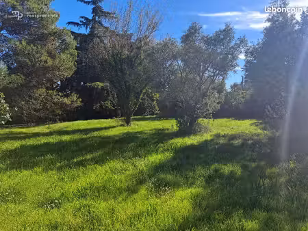 terrain à bâtir de 850 m² à saint-laurent-des-arbres (30)