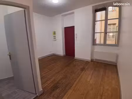 studio 1 pièce 20 m²