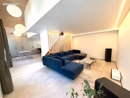 maison de ville rénovée avec toit-terrasse