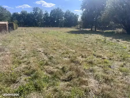 terrain à bâtir de 770 m² à saint-andre-de-cubzac (33)