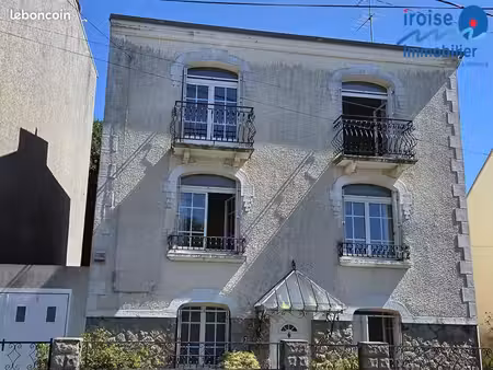 maison 8 pièces 166 m²