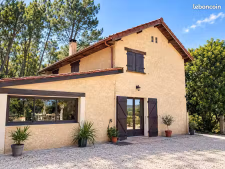maison familiale 165 m² – 4 chambres – terrain clôturé 5 200 m² – grange 100 m²
