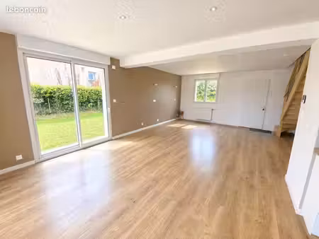 maison 5 piéces 100m2 à saint jean du doigt