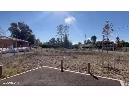 terrain à bâtir de 671 m² à saint-laurent-medoc (33)