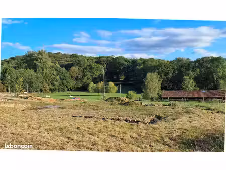 terrain constructible 2342 m²