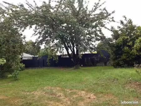 terrain 550 m² vensac