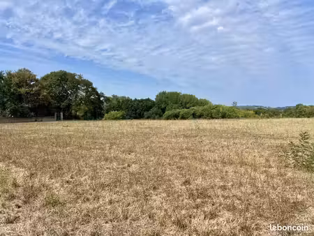 terrain à bâtir de 648 m² à virelade (33)
