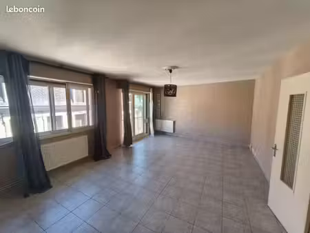 a louer  5 pièces 78m2 centre ville de châteauroux