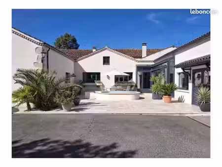 belle propriété dans un cadre idyllique dans le gers secteur saint-mont