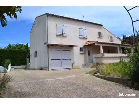 maison 200m² avec piscine