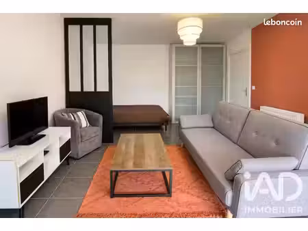 studio 1 pièce 32 m²