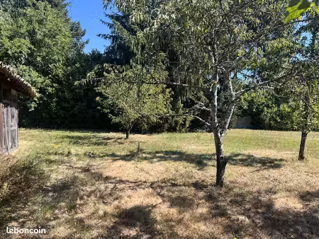 terrain à bâtir de 640 m² à margaux (33)