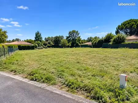 terrain 550 m² saint medard d eyrans