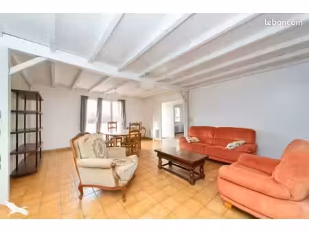 immeuble 400 m² blaye