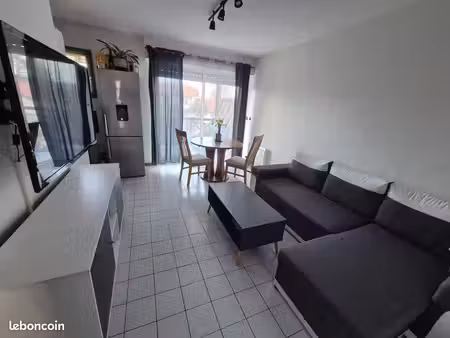 location t2 tennis + piscine au lac de soustons