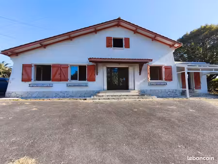 propriété 6 pièces 135 m²