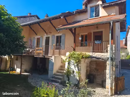 maison ancienne 7 pièces -157 m2 avec jardin
