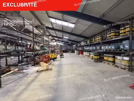 local d'activité 2 400 m²