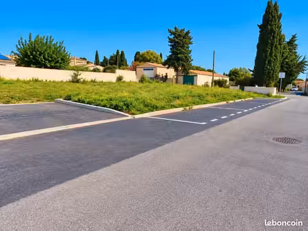terrain 280 m² lunel
