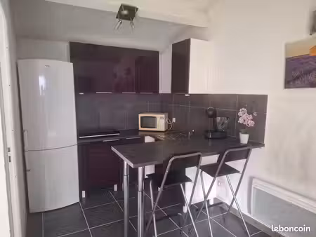 meublé avec terrasse et parking privée
