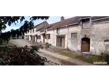 ensemble immobilier en pierre