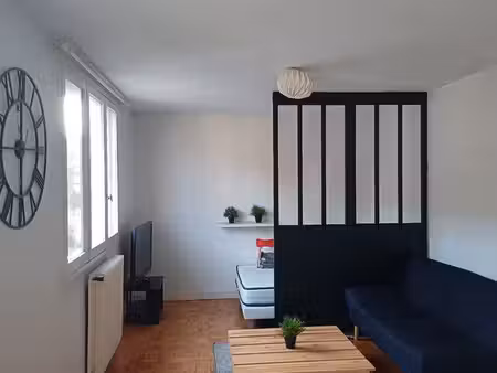 studio lumineux + garage – proximité centre du puy