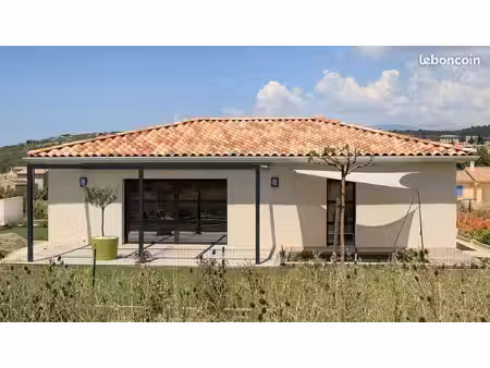 villa 4 pièces 97 m²