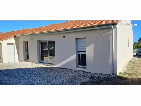 villa 4 pièces 100 m²