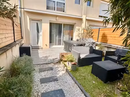 apt t3 duplex 67 m² / centre village / garage / calme