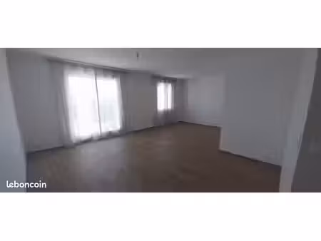 grand t3 - 79 m²