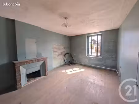 maison 1 pièce 105 m²