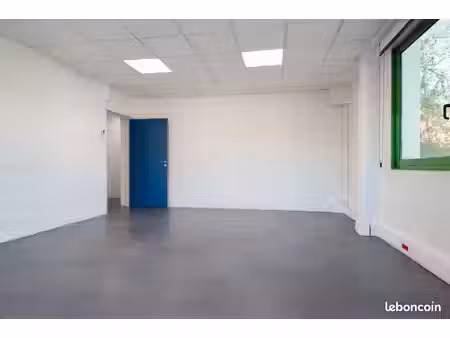 bureau à louer de 30m² à orléans