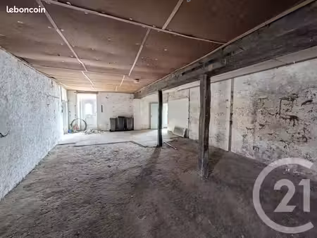 maison 1 pièce 160 m²
