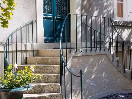 maison 8 pièces 236 m²