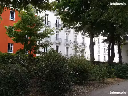 t2 33m² rénové - face jardin des plantes - nantes centre