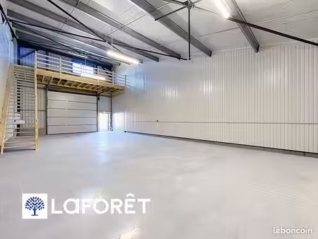 local 120 m² les touches