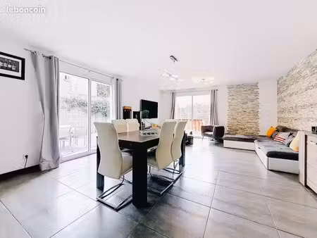 maison 4 pièces 110 m²