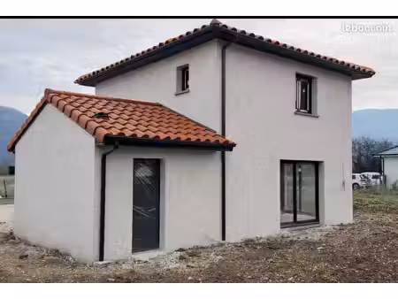 maison de 75m2 avec 3 chambres sur 541m2 de terrain