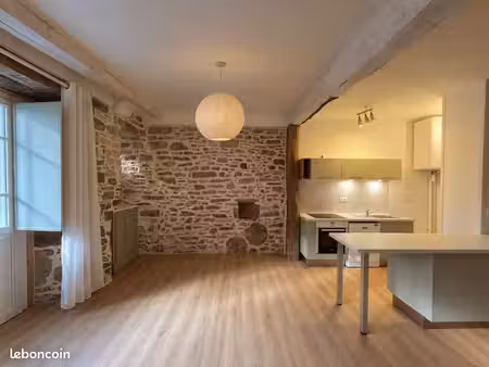 maison de village 80m2  2 chambres