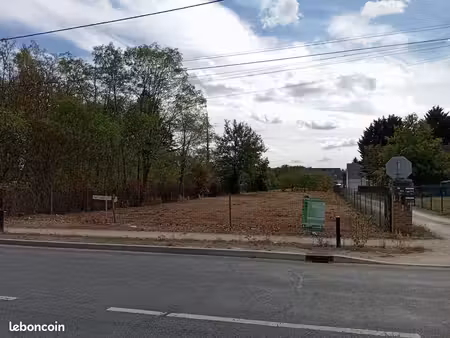 terrain à bâtir de 1014 m² à chateauneuf-sur-loire (45)