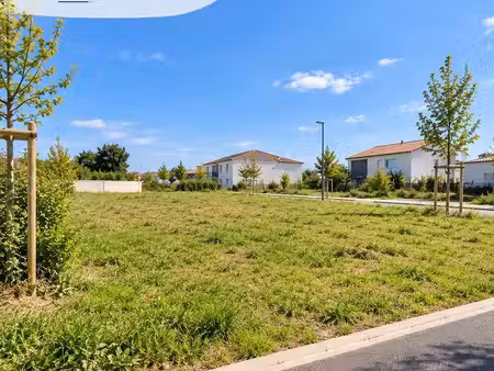 terrain à bâtir de 330 m² à saint-mars-de-coutais (44)